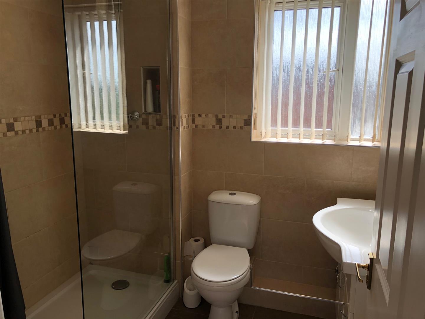 SHOWER ROOM